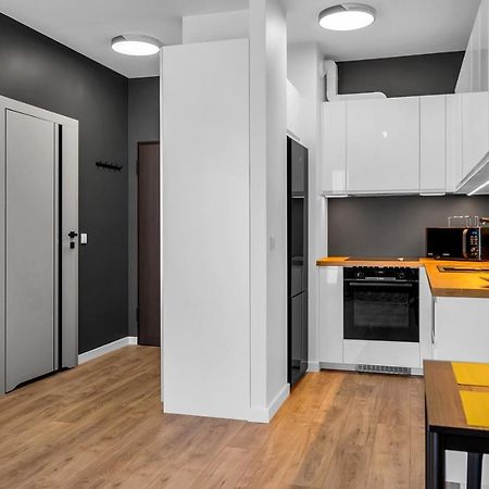 Lotnisko Chopina Modern Studio วอร์ซอ ภายนอก รูปภาพ